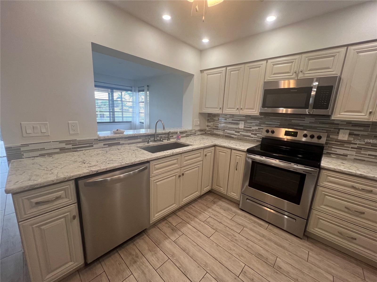 110 SINCLAIR ST SE, PORT CHARLOTTE, FL, 33952