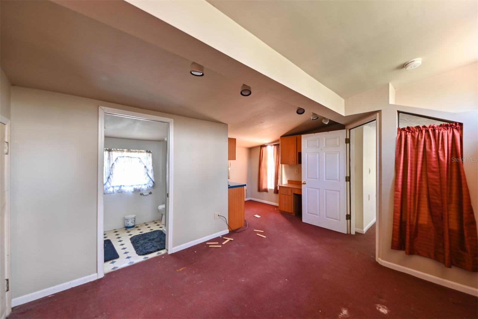 TB8421854 Property Photo