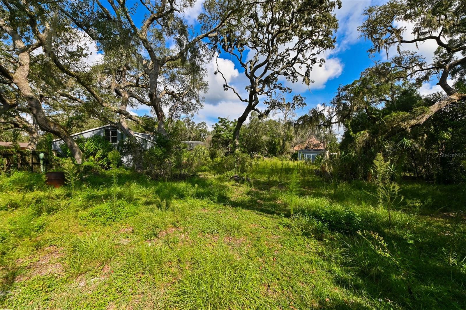 TB8421854 Property Photo