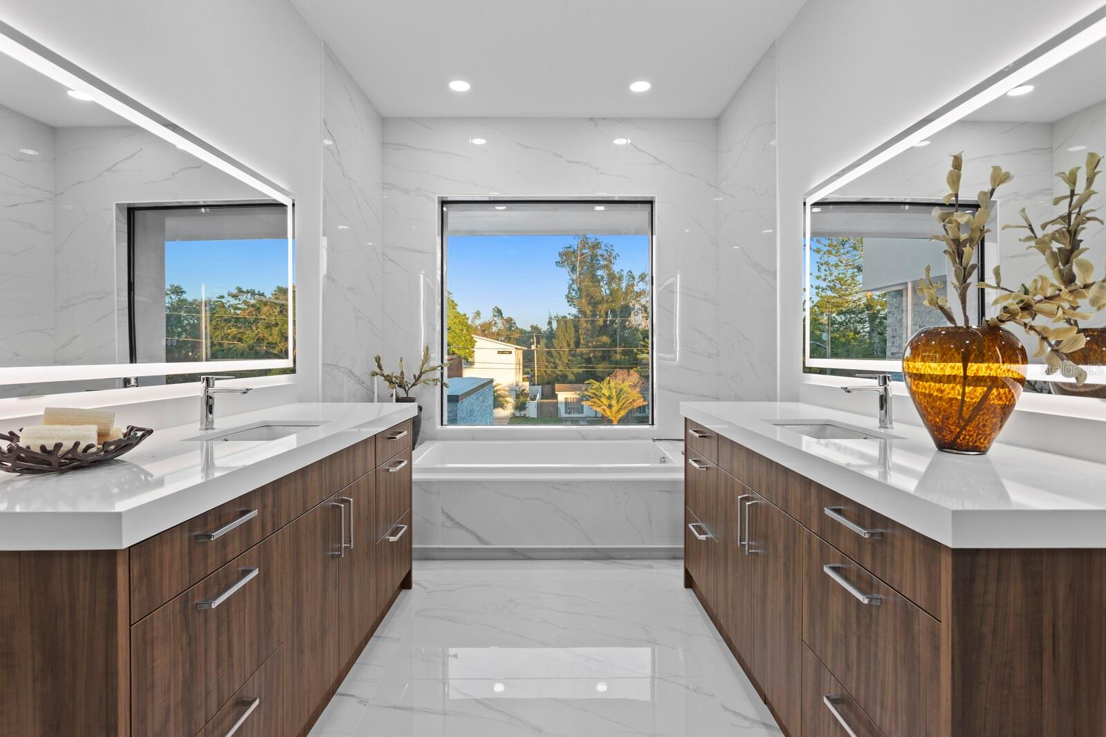 4441 POMPANO DR SE, ST PETERSBURG, FL, 33705