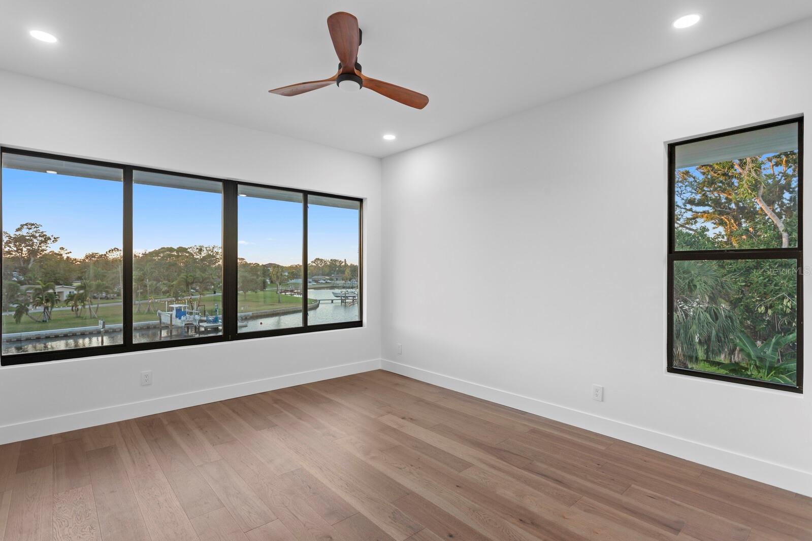 4441 POMPANO DR SE, ST PETERSBURG, FL, 33705