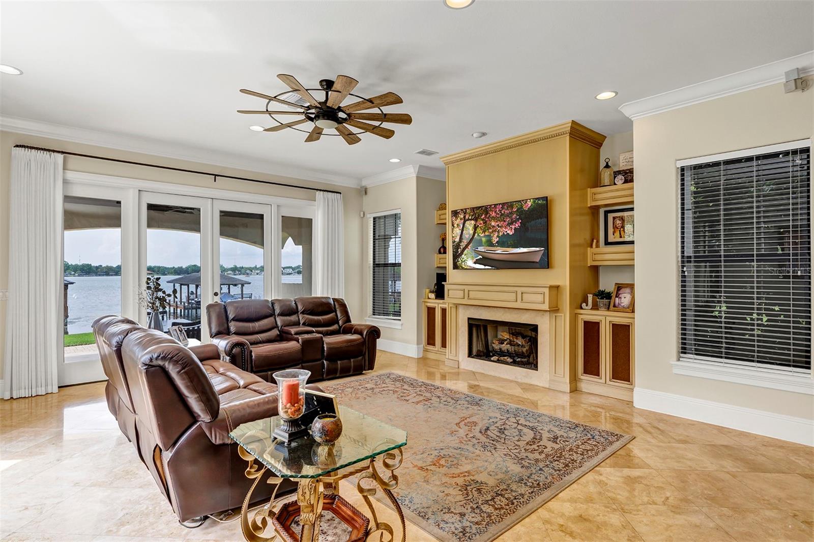 O6339472 Property Photo