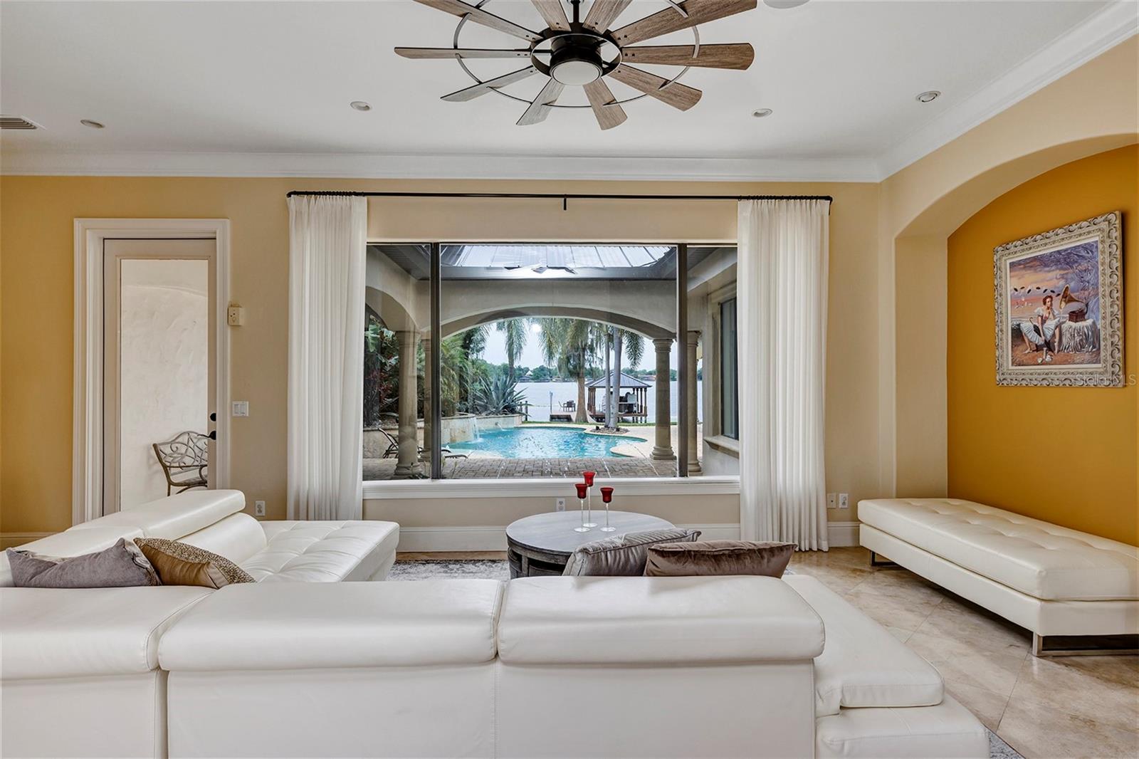 O6339472 Property Photo