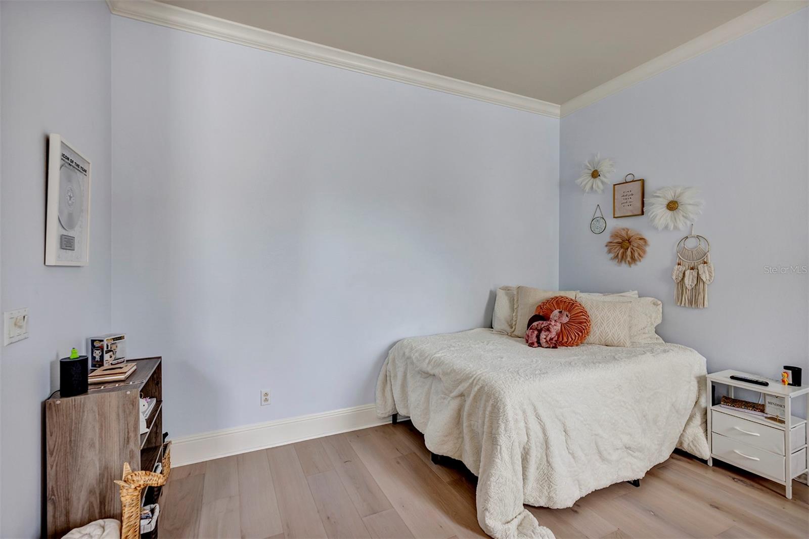 O6339472 Property Photo