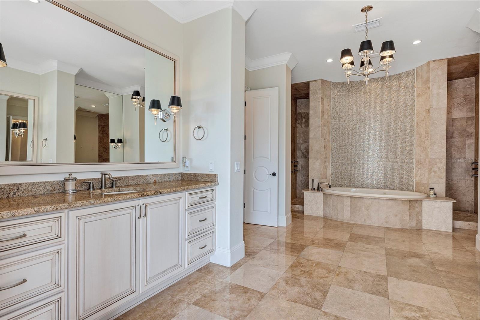 O6339472 Property Photo