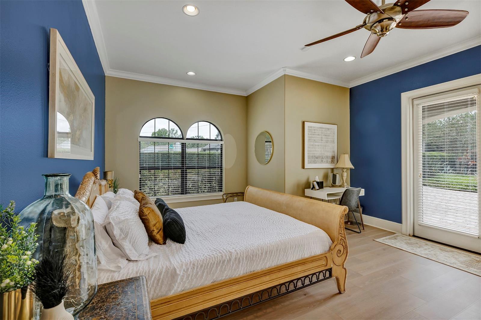 O6339472 Property Photo