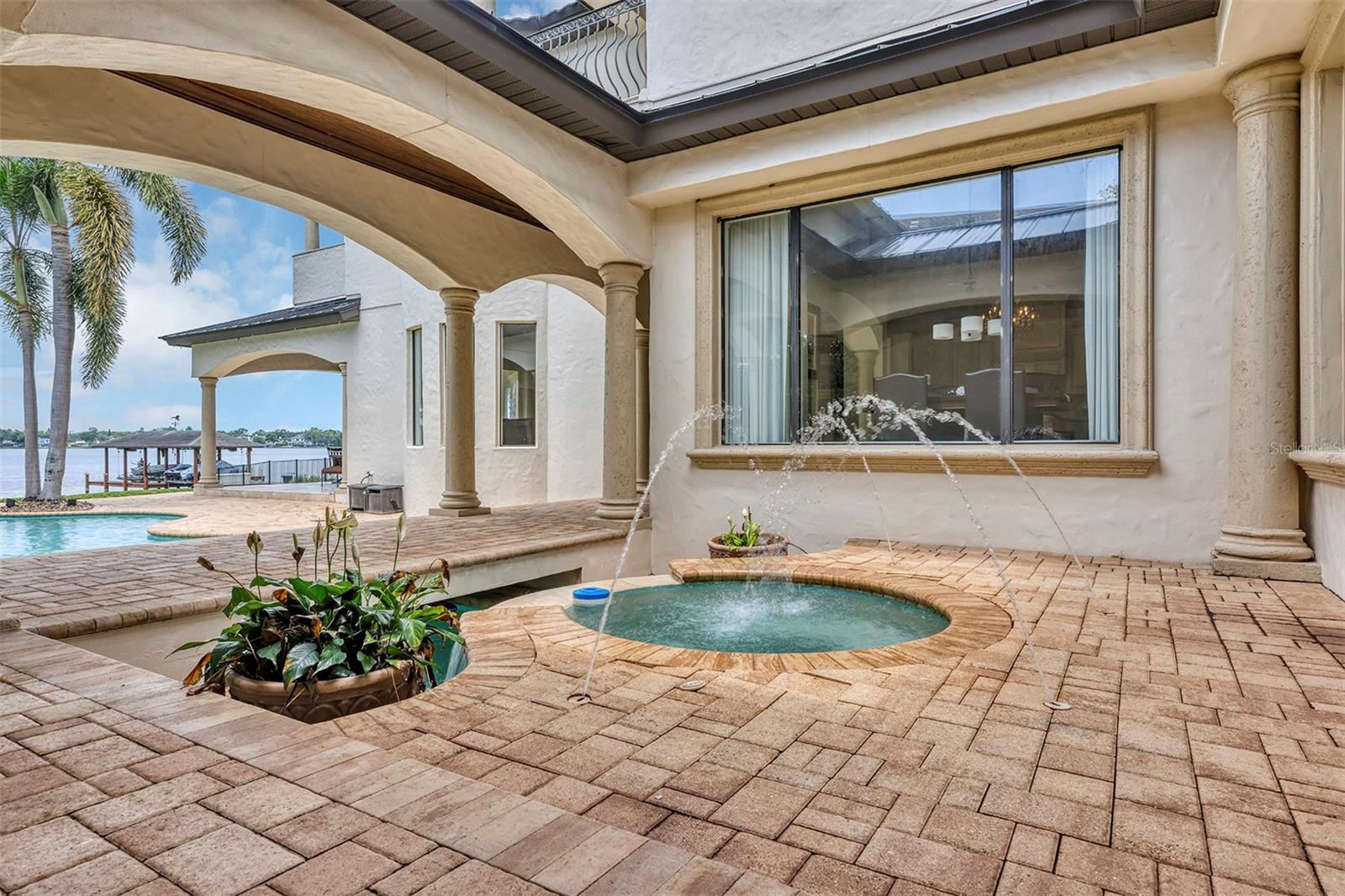 O6339472 Property Photo