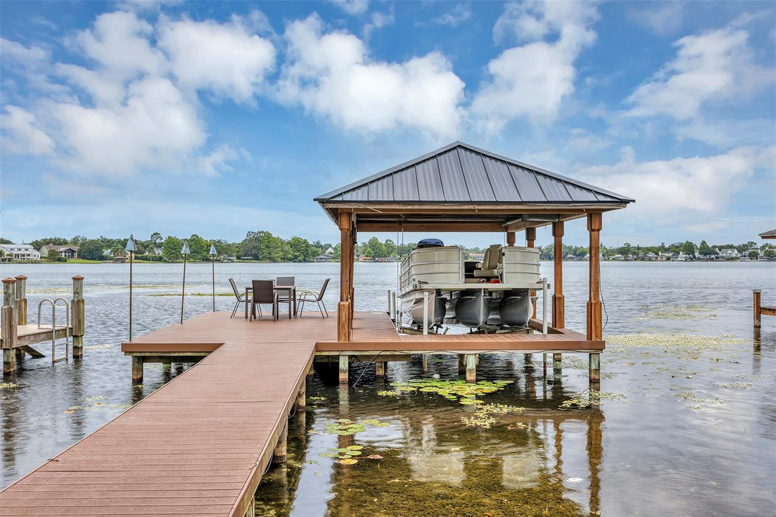 O6339472 Property Photo