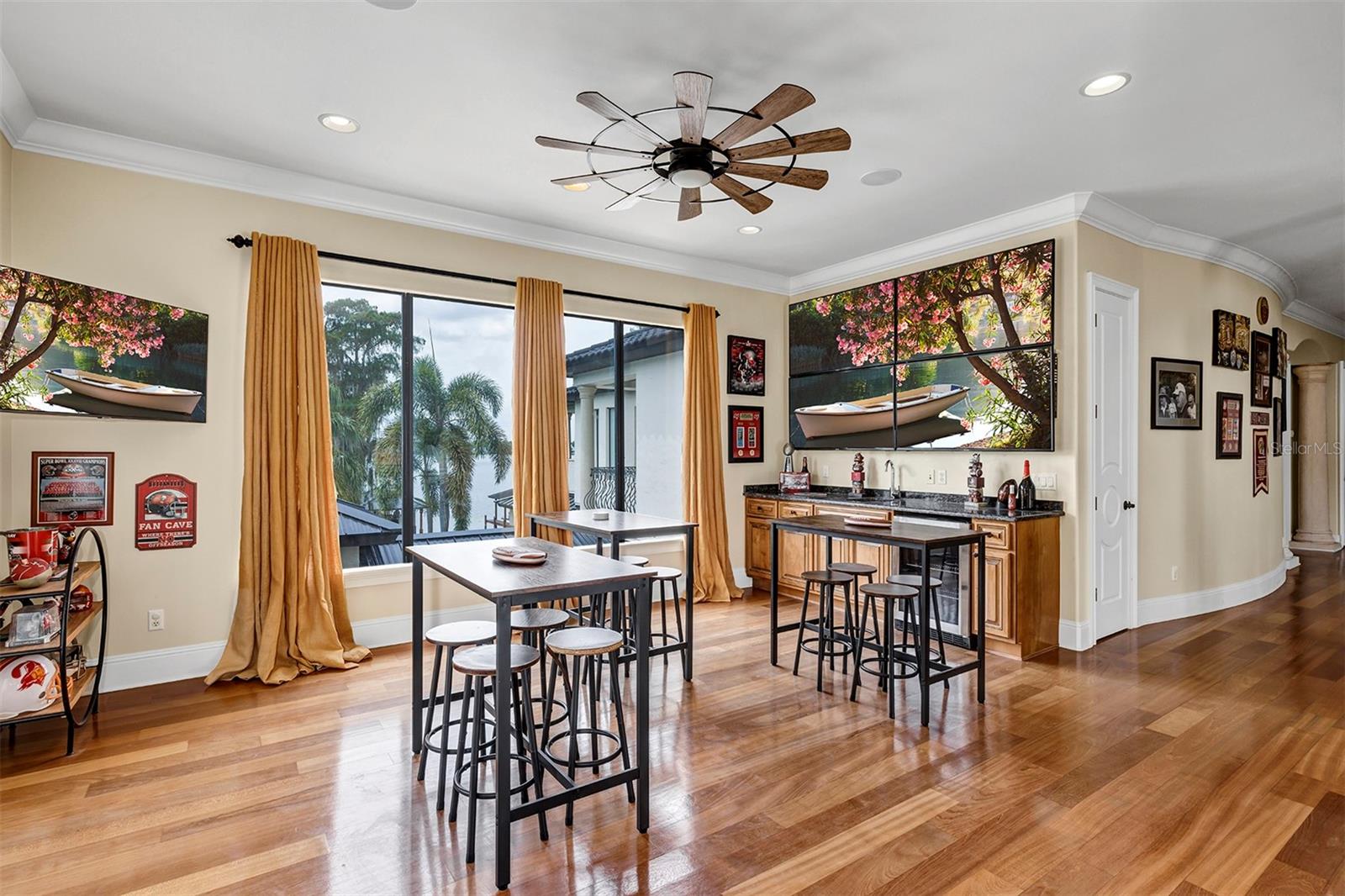 O6339472 Property Photo