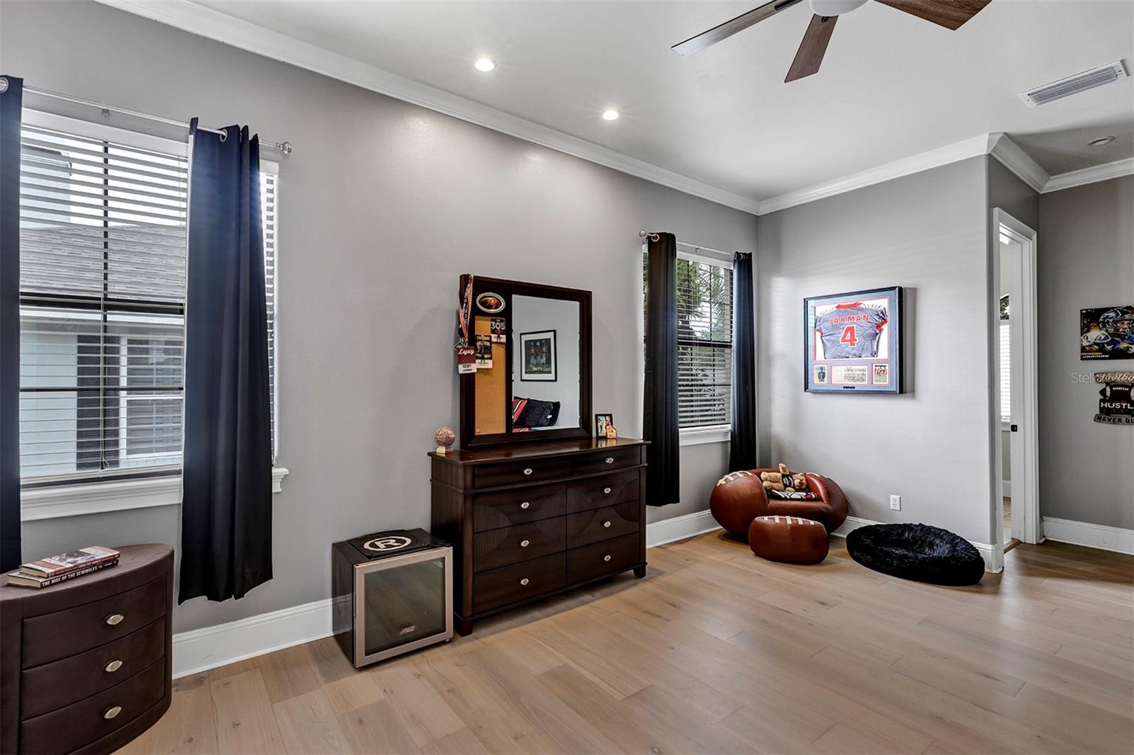 O6339472 Property Photo