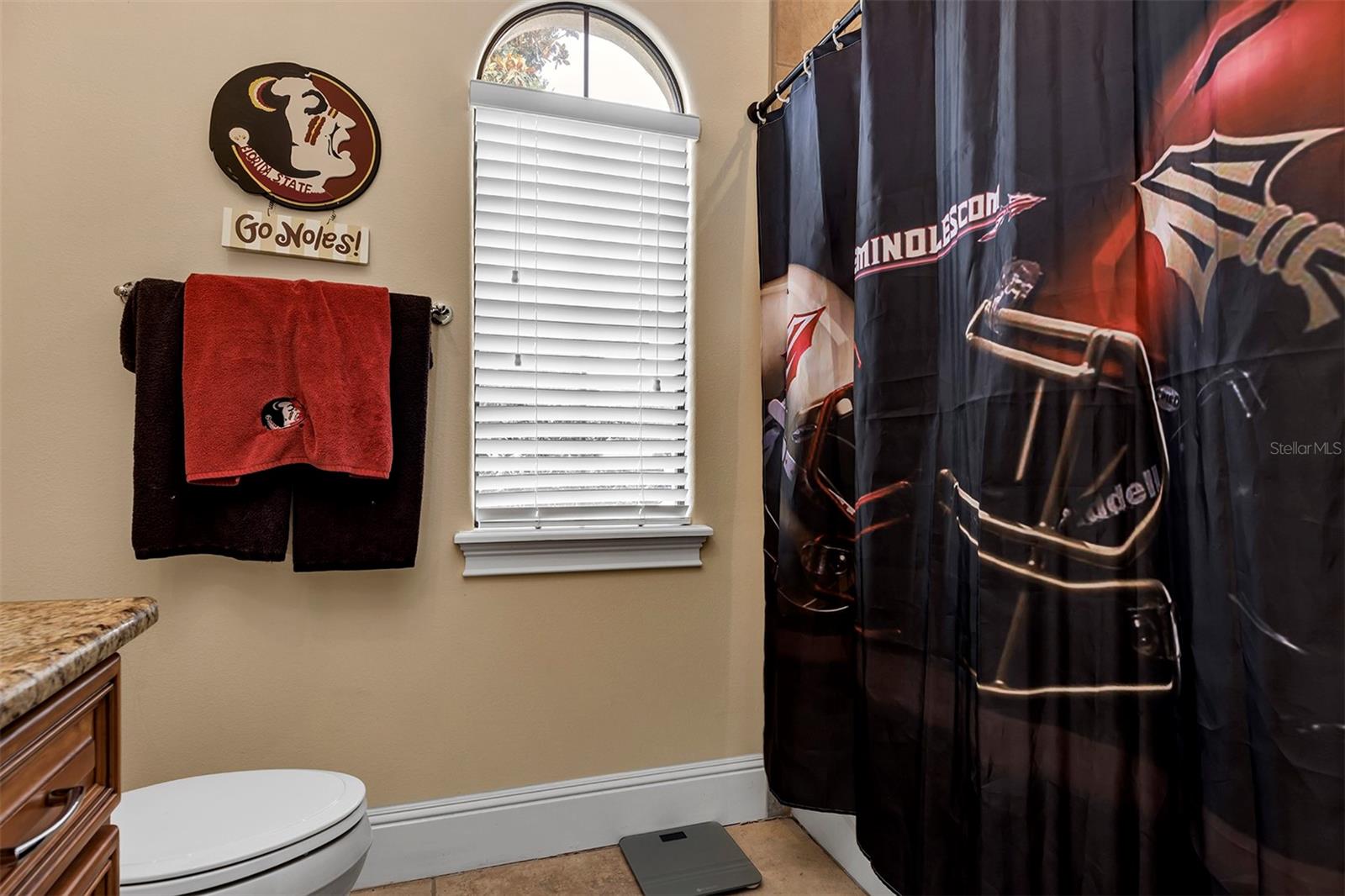 O6339472 Property Photo