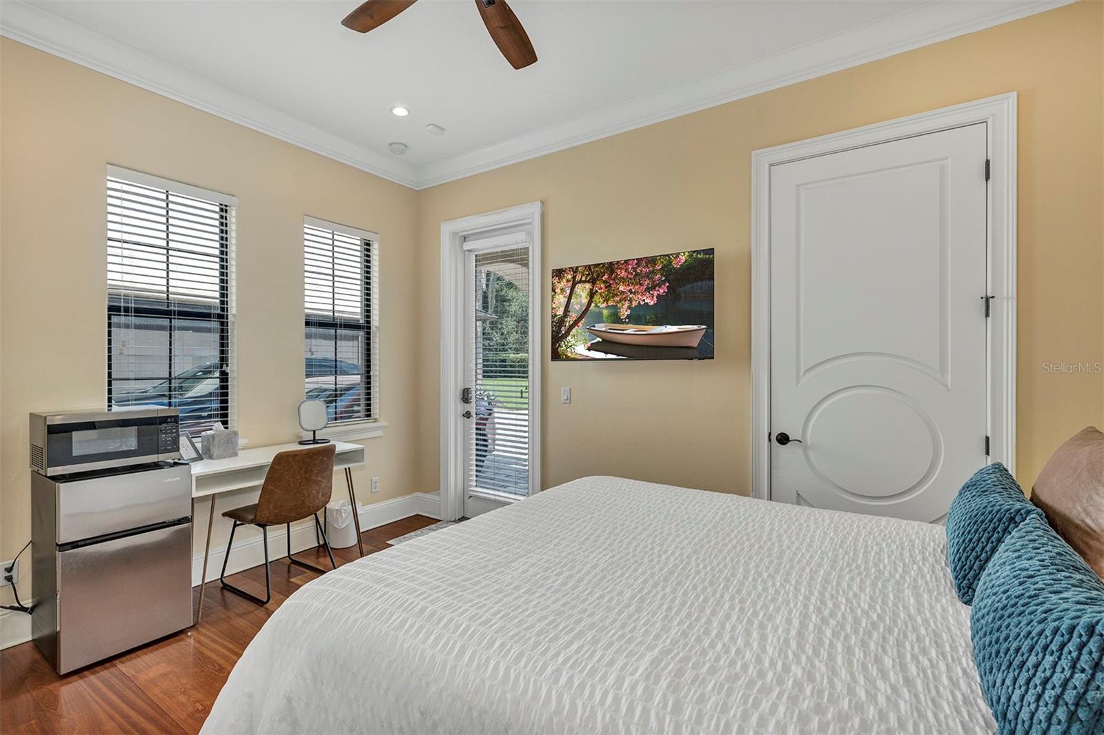 O6339472 Property Photo