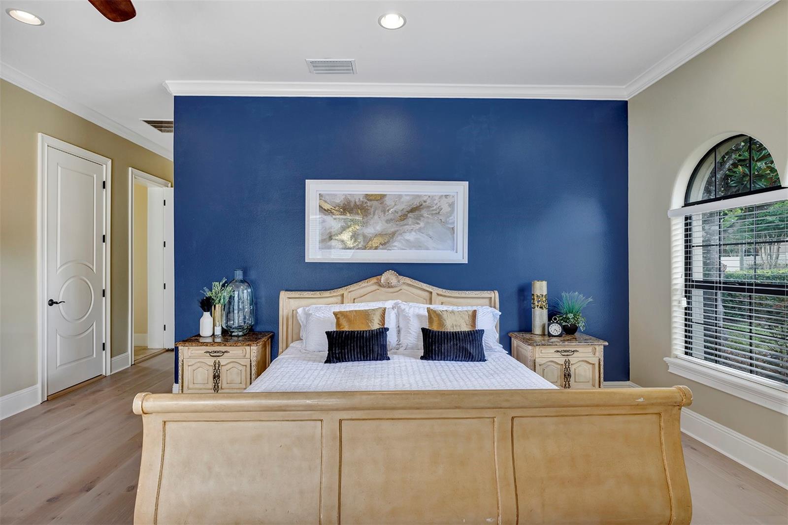 O6339472 Property Photo