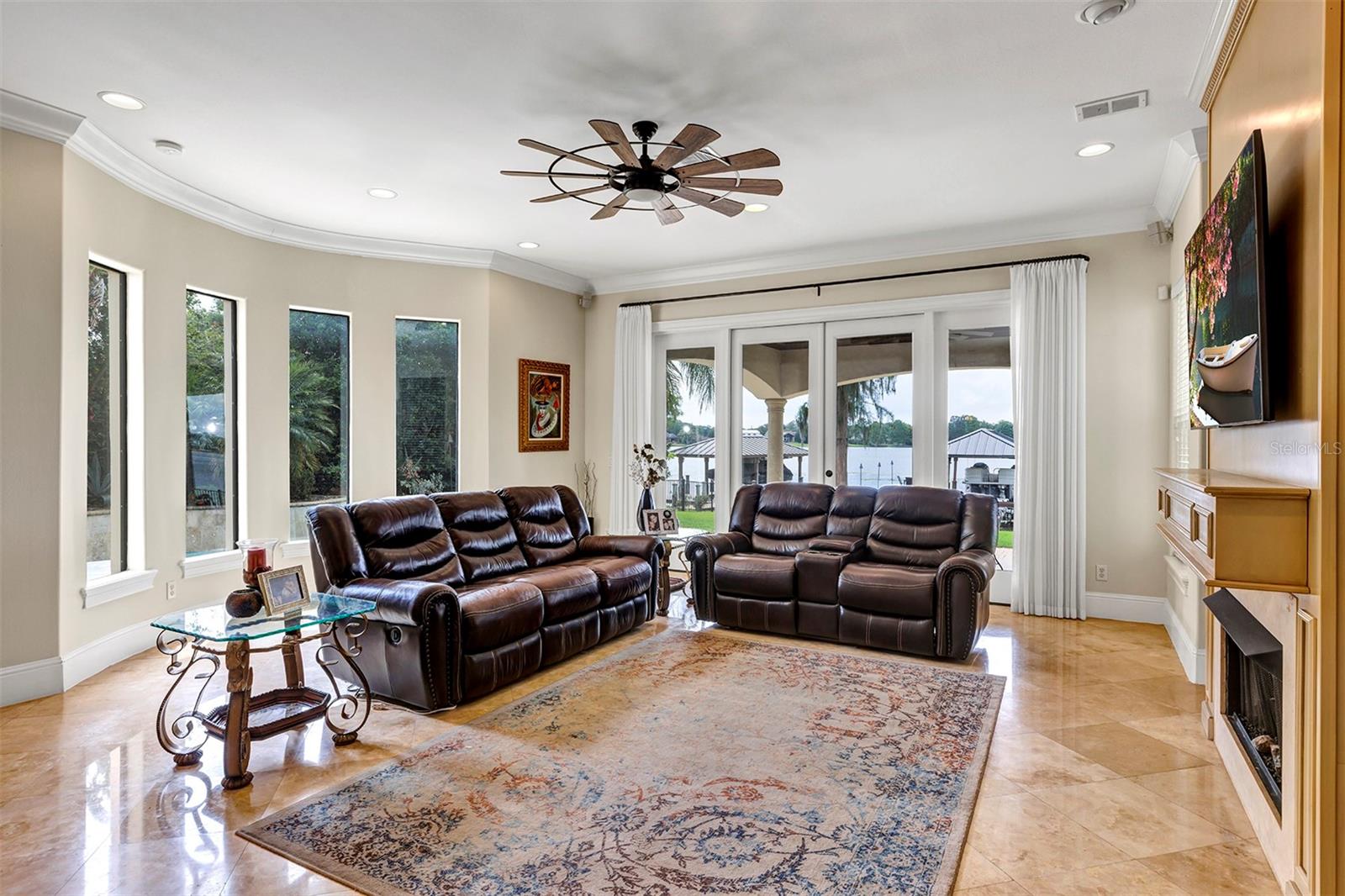 O6339472 Property Photo