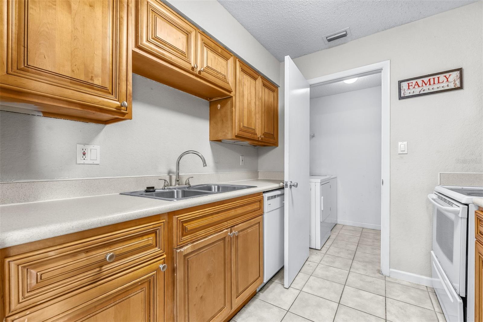 13287 ARBOR POINTE CIR #302, TAMPA, FL, 33617