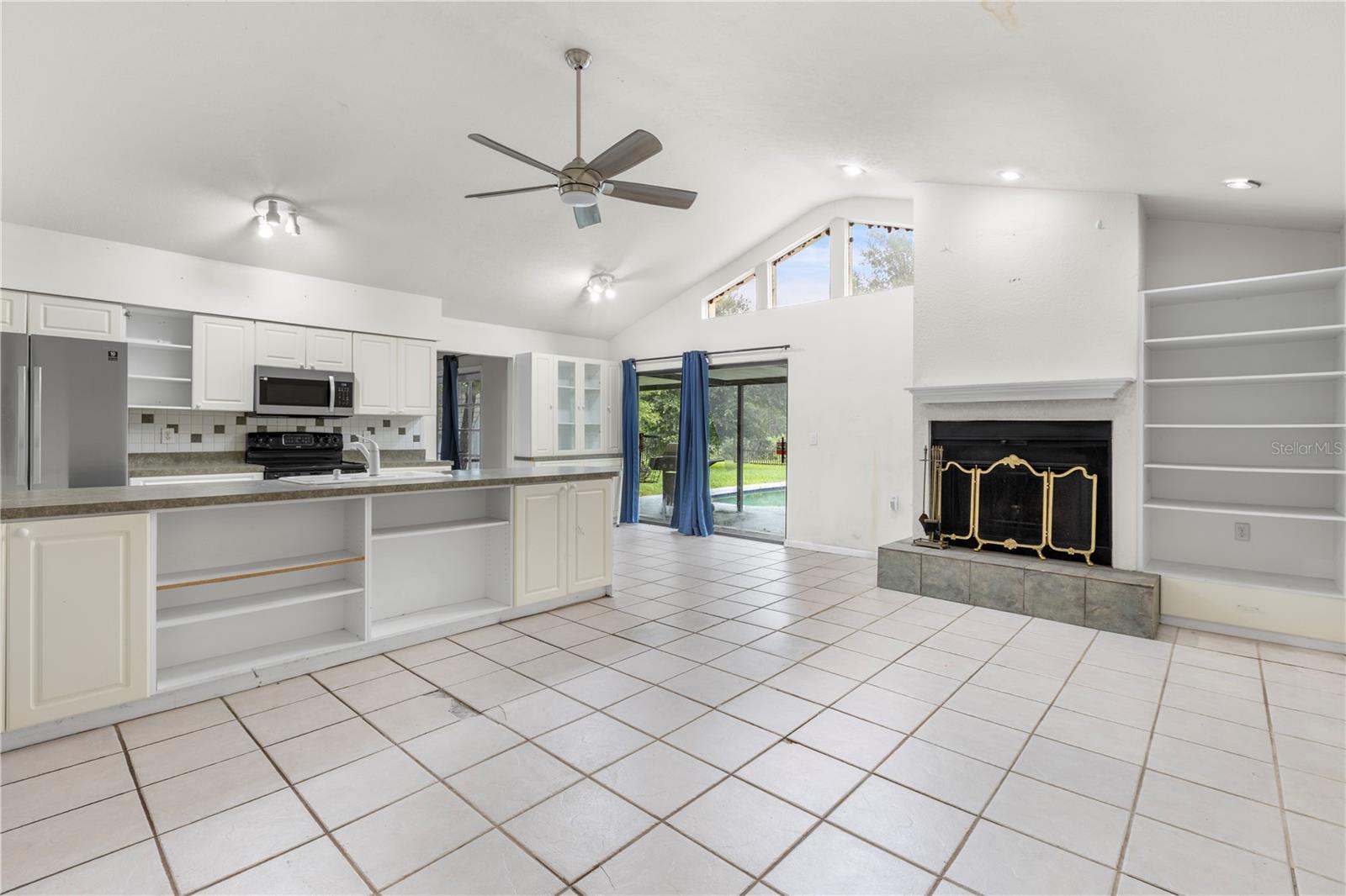 16503 FOOTHILL DR, TAMPA, FL, 33624