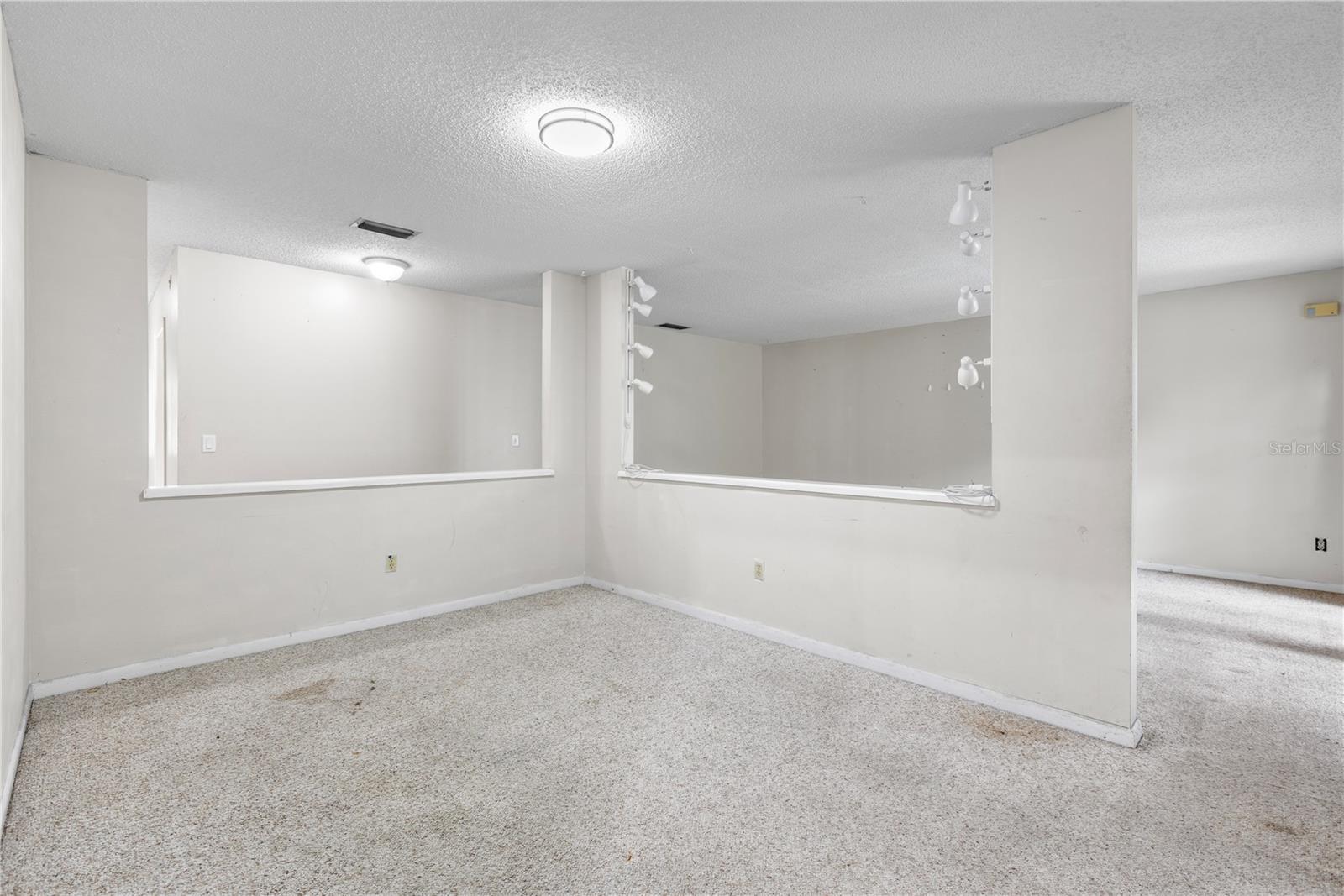 16503 FOOTHILL DR, TAMPA, FL, 33624