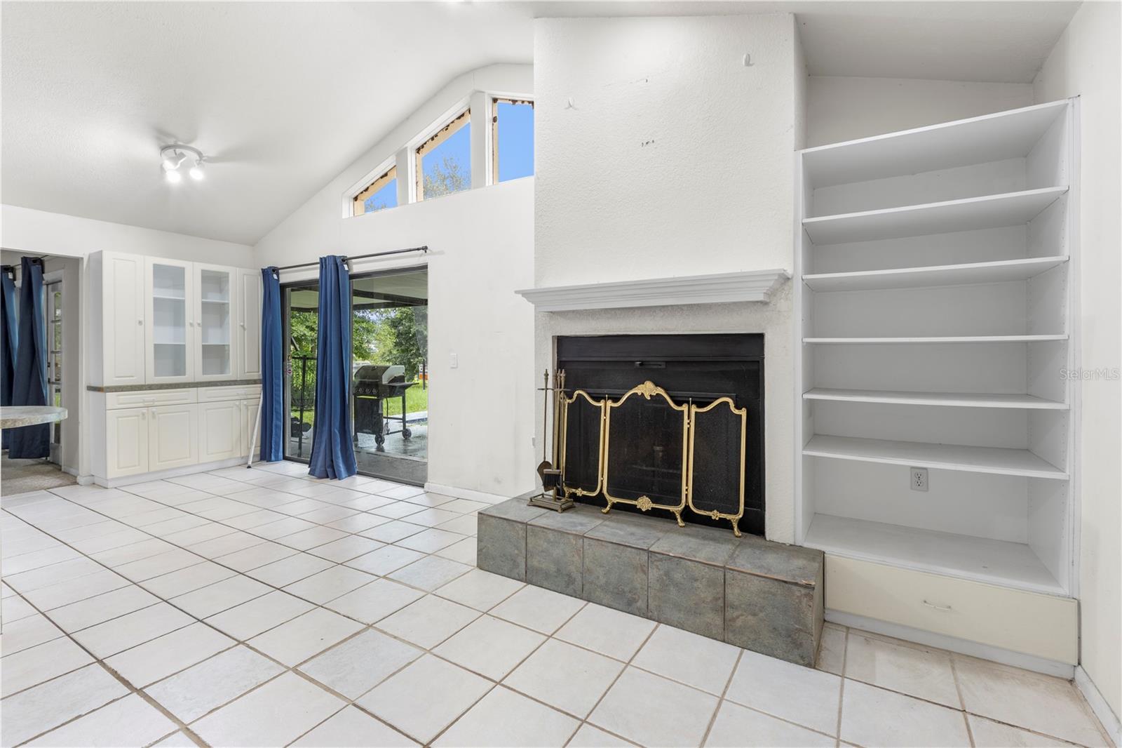 16503 FOOTHILL DR, TAMPA, FL, 33624