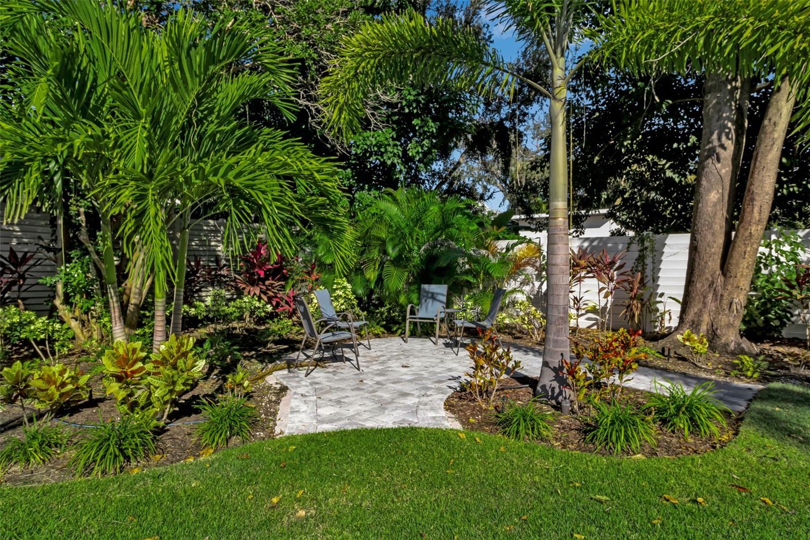 1621 PINE BAY DR, SARASOTA, FL, 34231