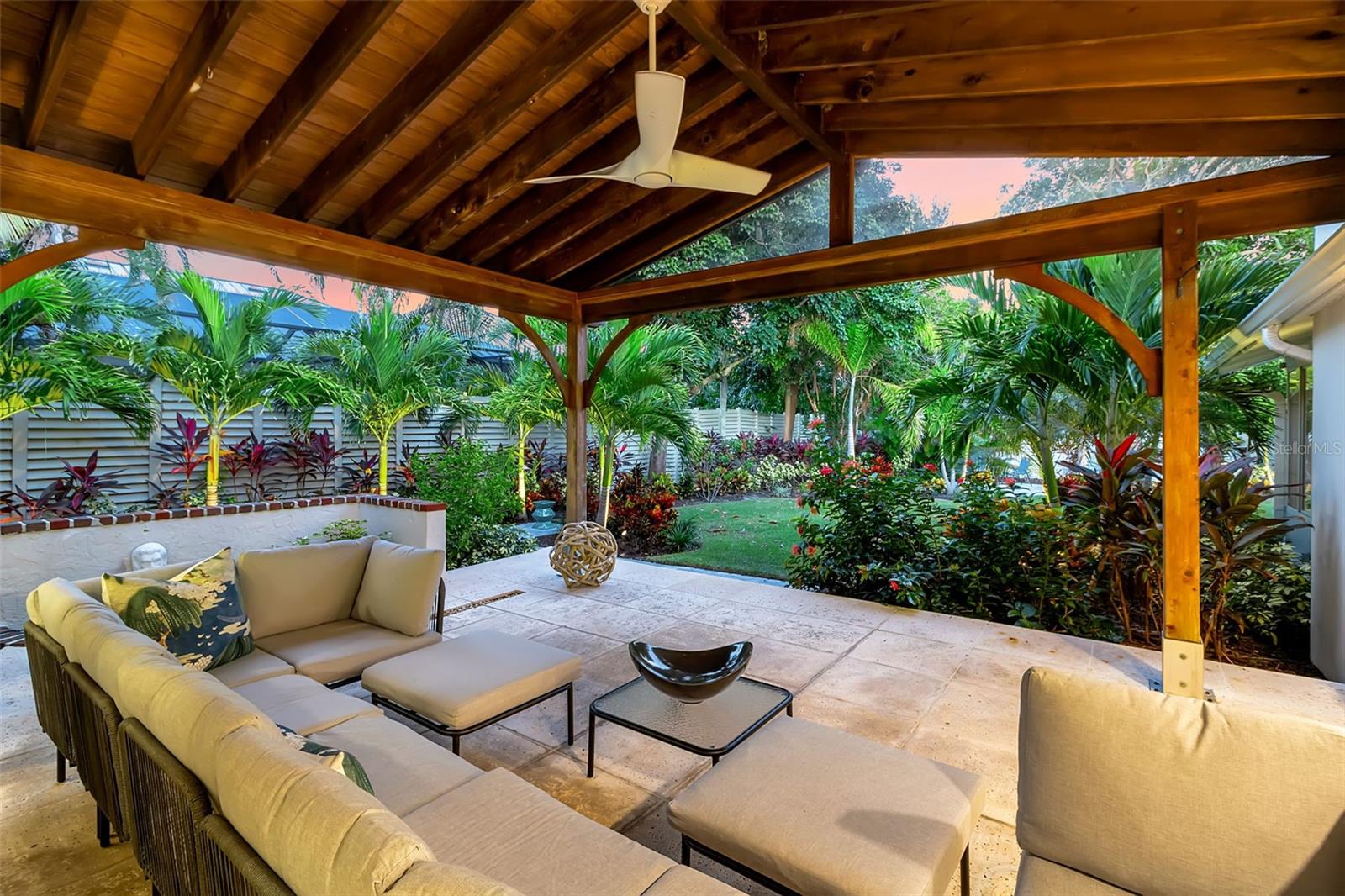 1621 PINE BAY DR, SARASOTA, FL, 34231