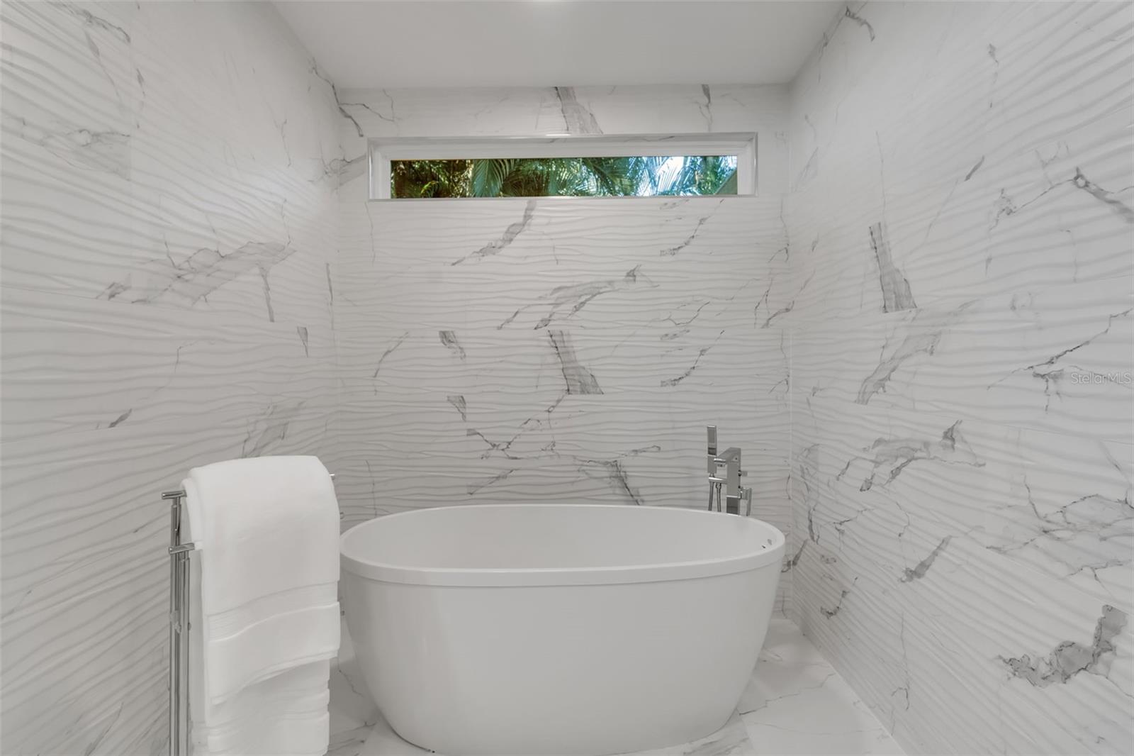 1621 PINE BAY DR, SARASOTA, FL, 34231