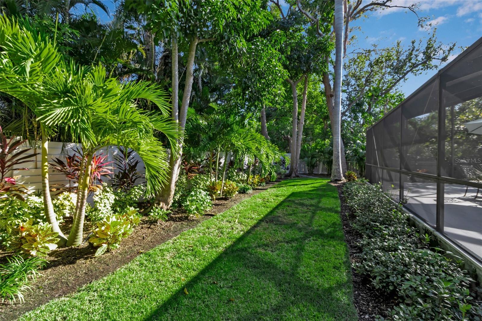 1621 PINE BAY DR, SARASOTA, FL, 34231