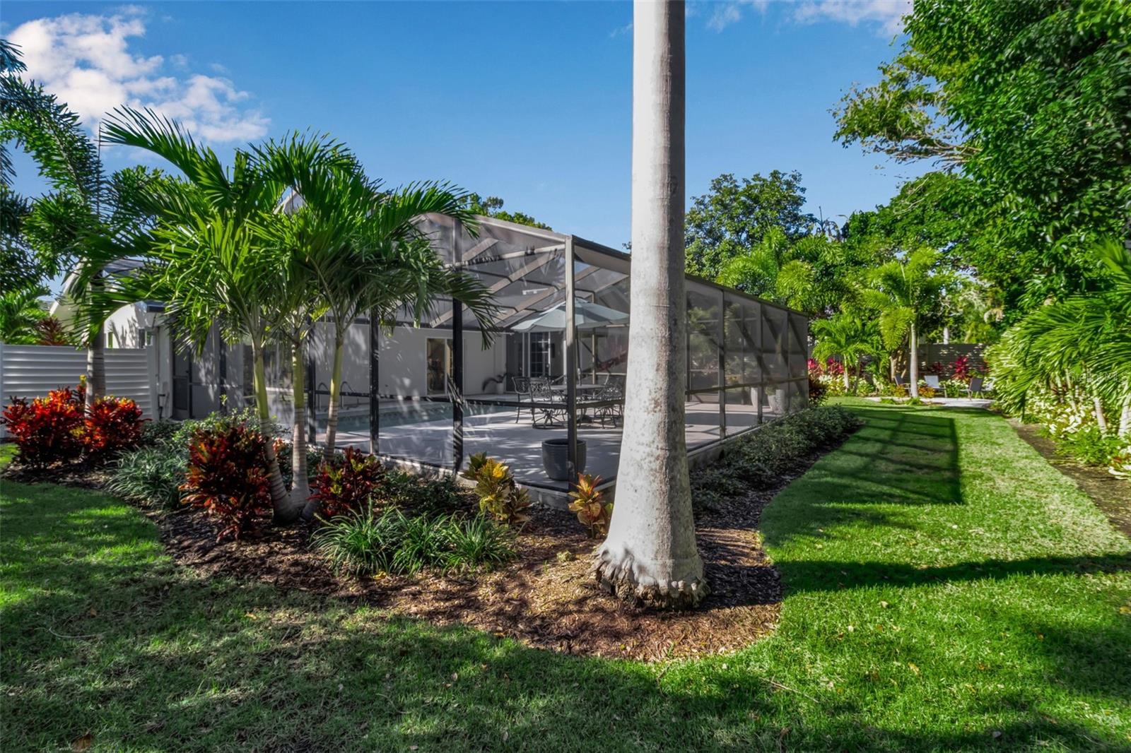 1621 PINE BAY DR, SARASOTA, FL, 34231