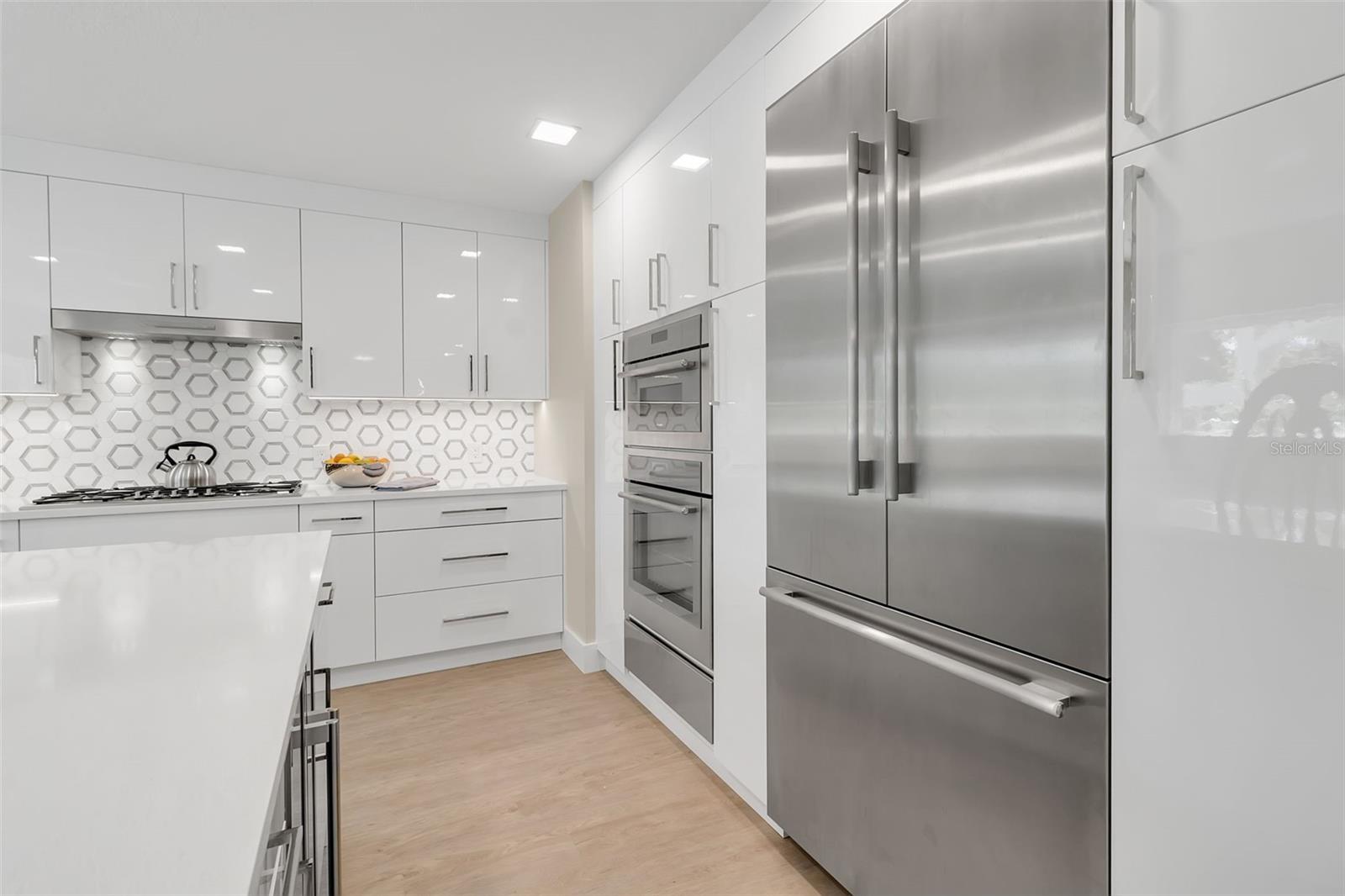 1621 PINE BAY DR, SARASOTA, FL, 34231