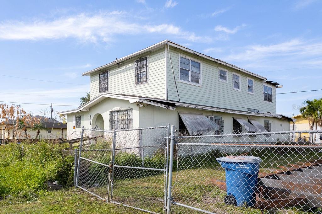 TB8422032 Property Photo