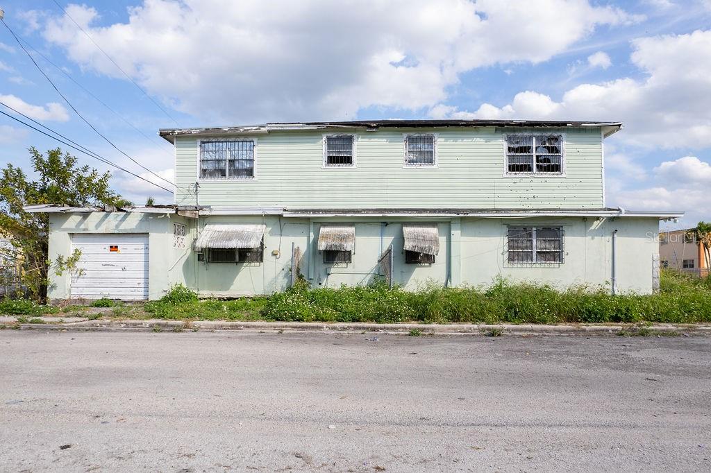 TB8422032 Property Photo