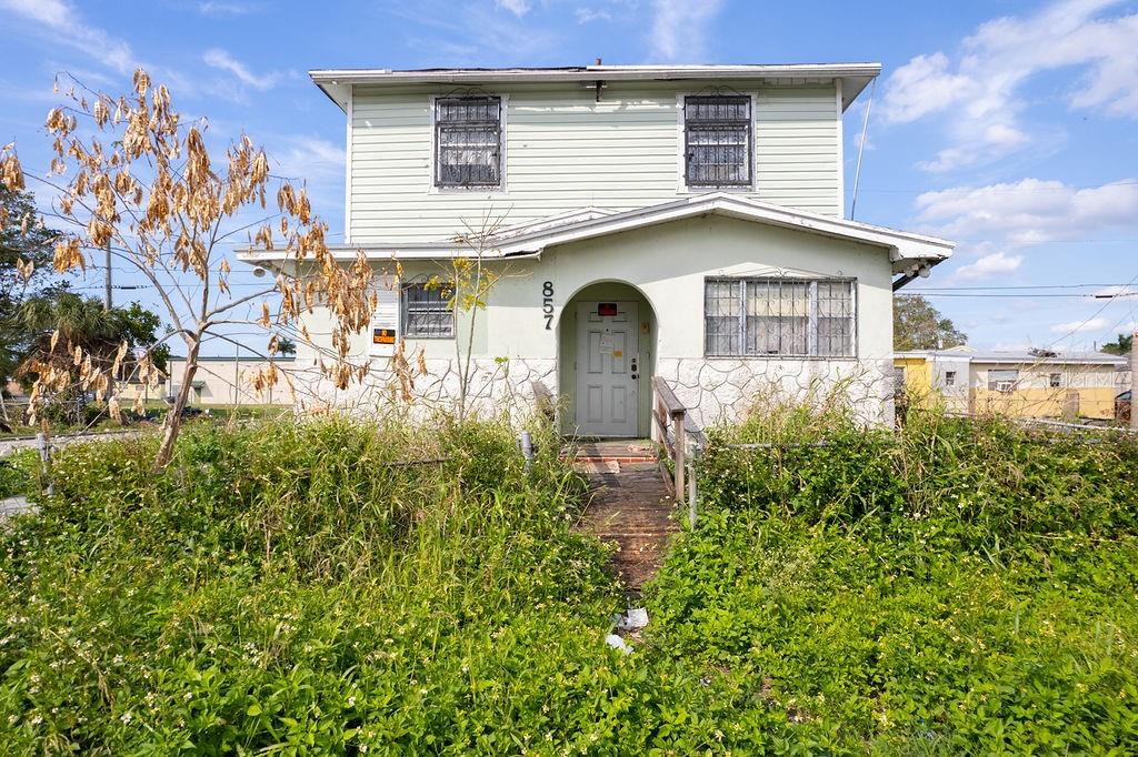 TB8422032 Property Photo