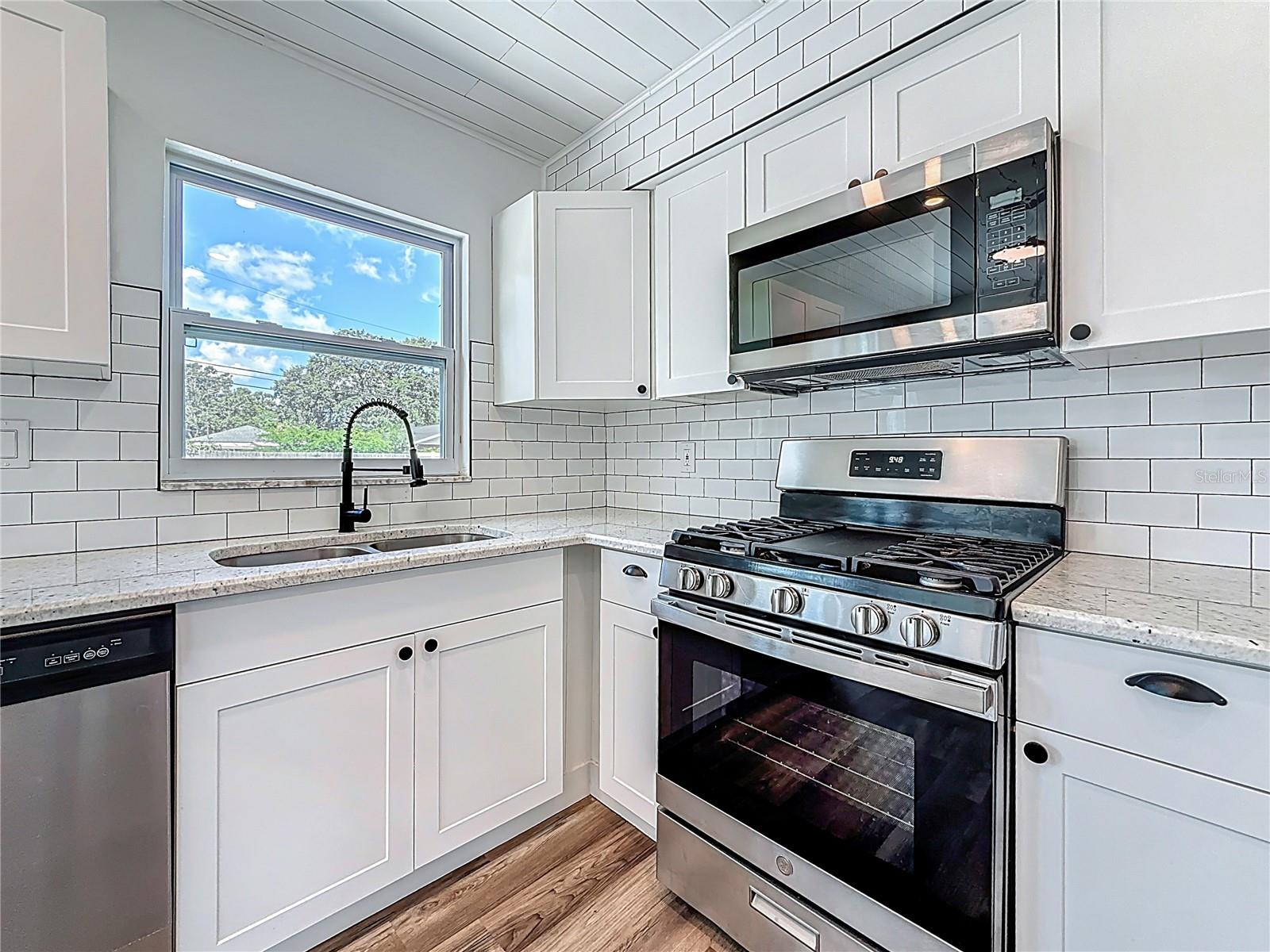 4060 30TH ST N, ST PETERSBURG, FL, 33714