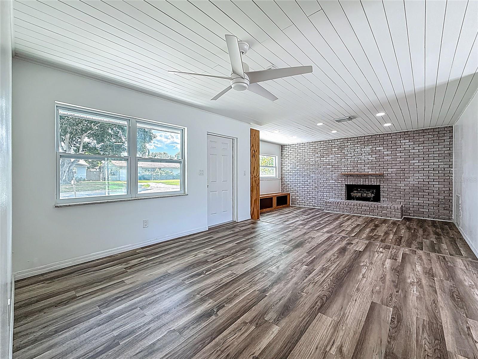 4060 30TH ST N, ST PETERSBURG, FL, 33714