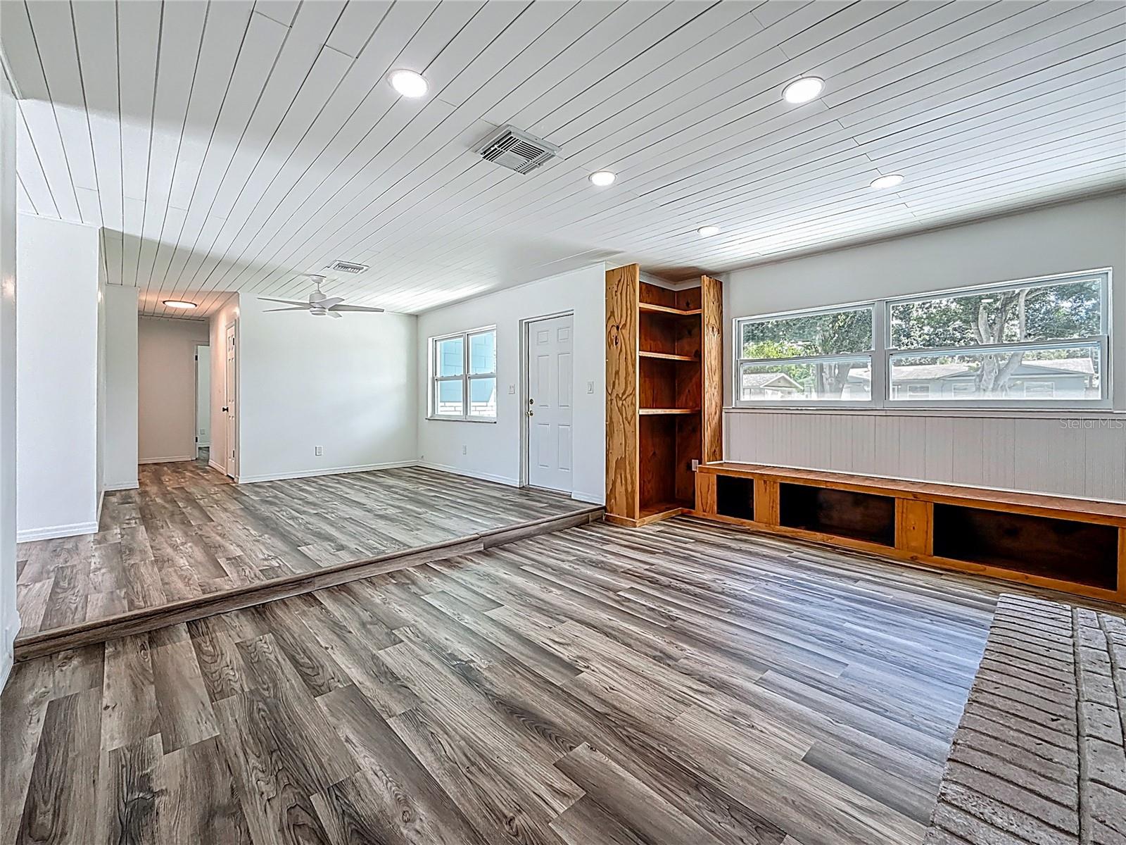 4060 30TH ST N, ST PETERSBURG, FL, 33714