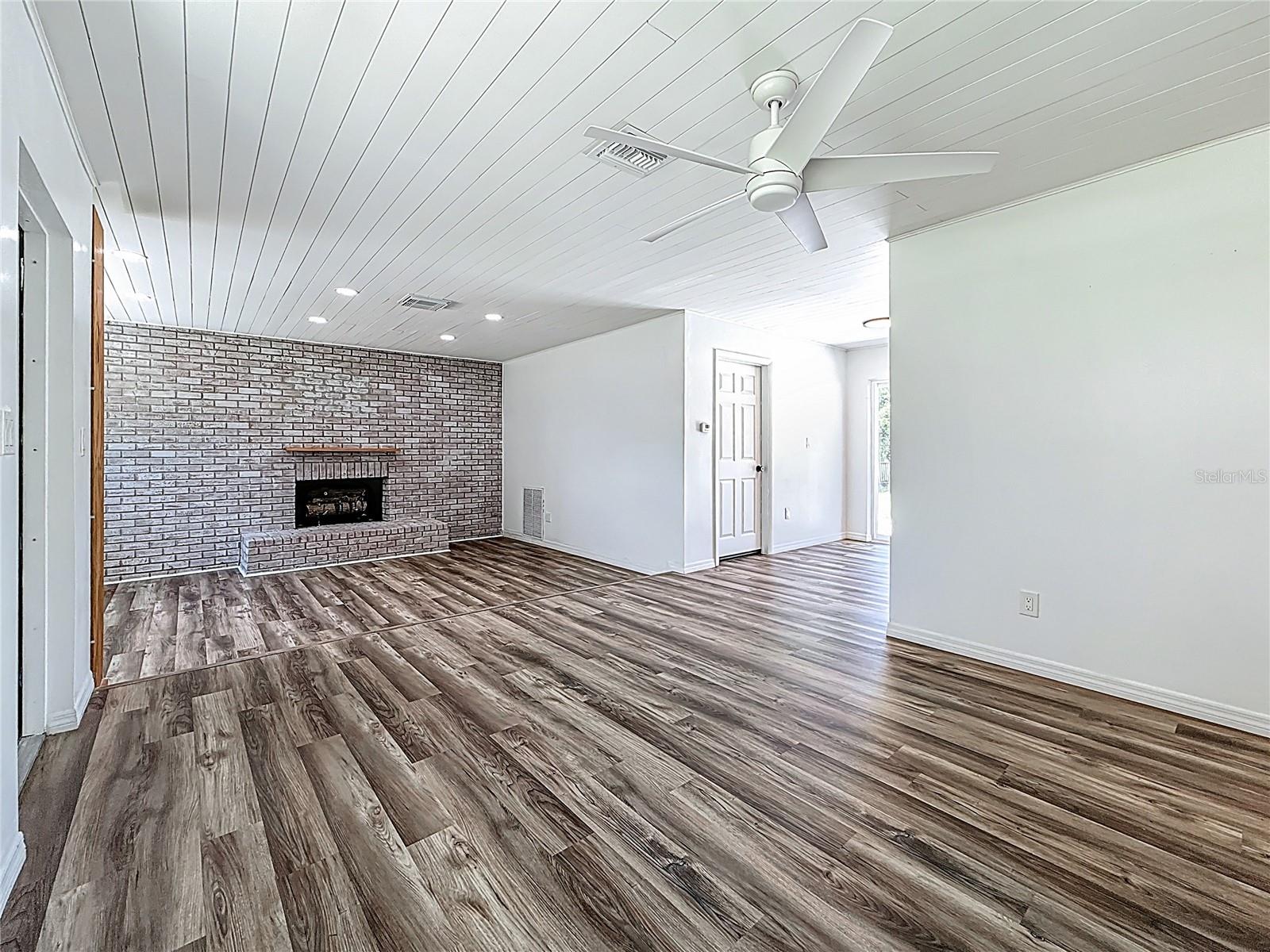 4060 30TH ST N, ST PETERSBURG, FL, 33714