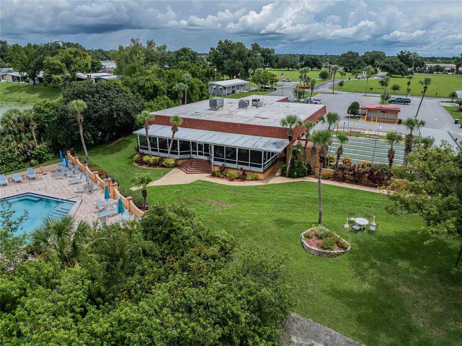 TB8422084 Property Photo