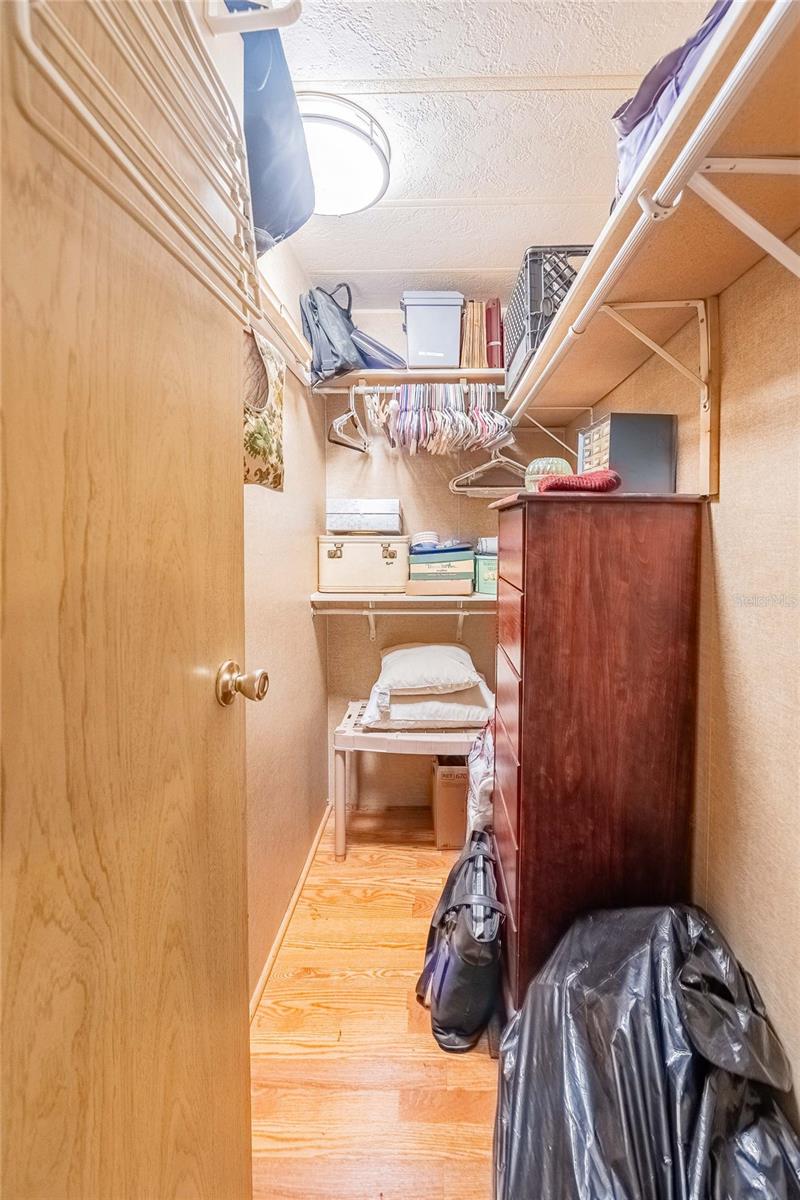 TB8422084 Property Photo