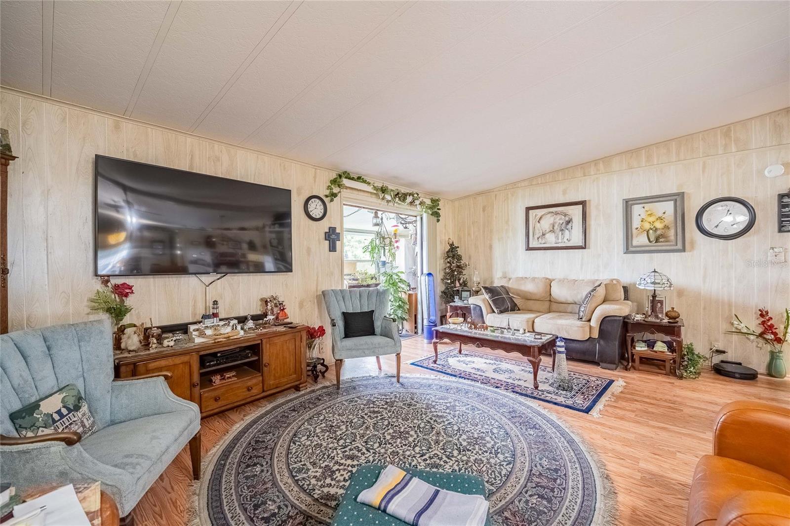 TB8422084 Property Photo