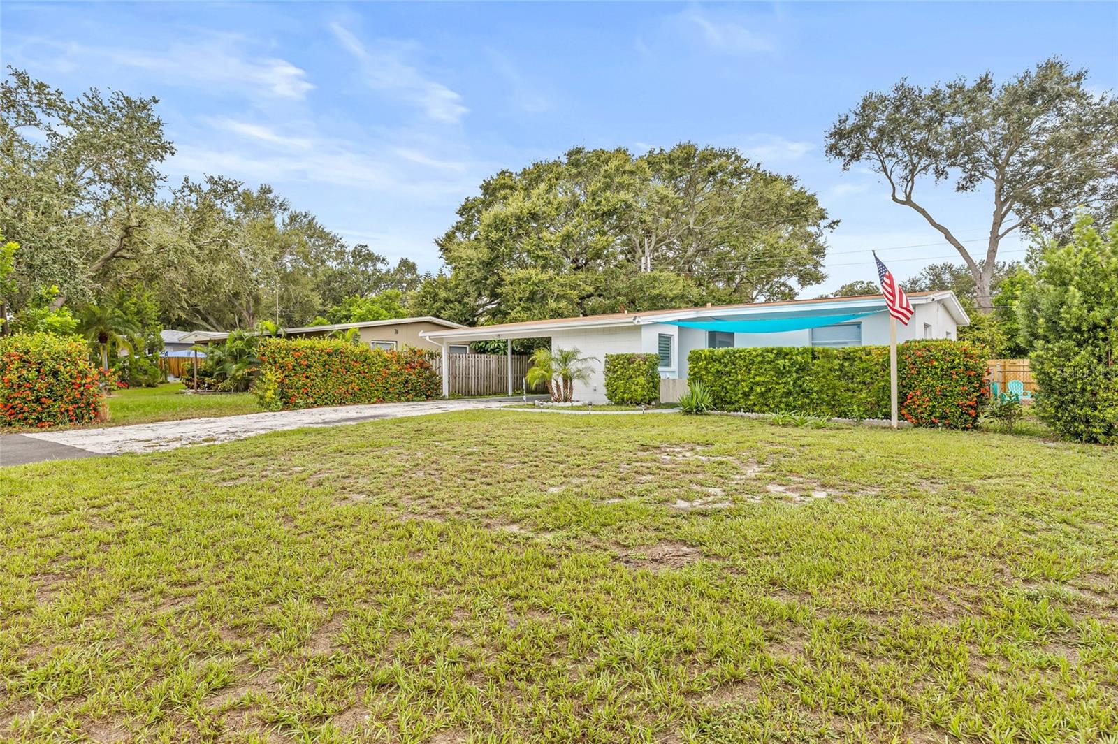 1232 PINEVIEW AVE
