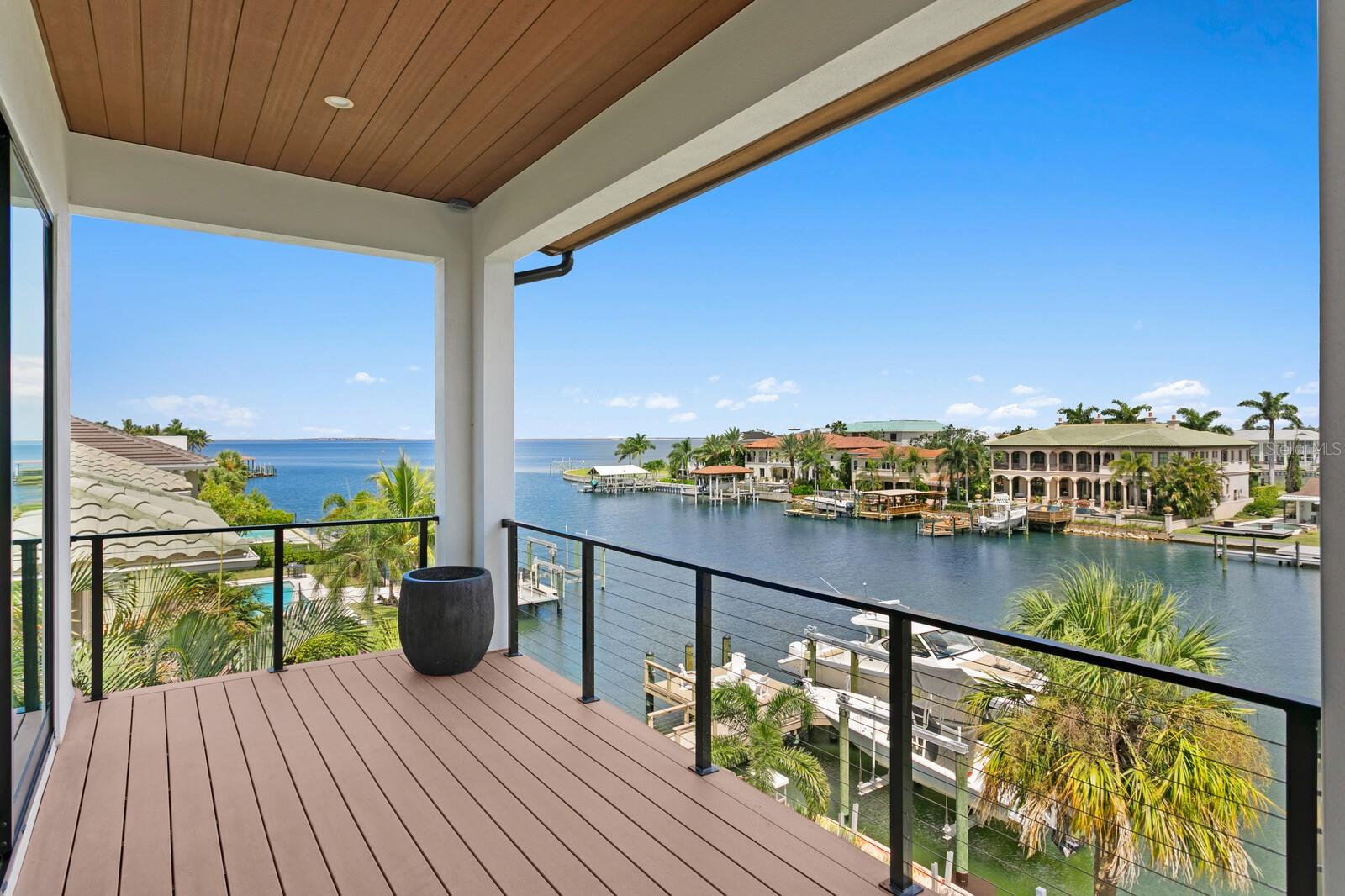 TB8422091 Property Photo