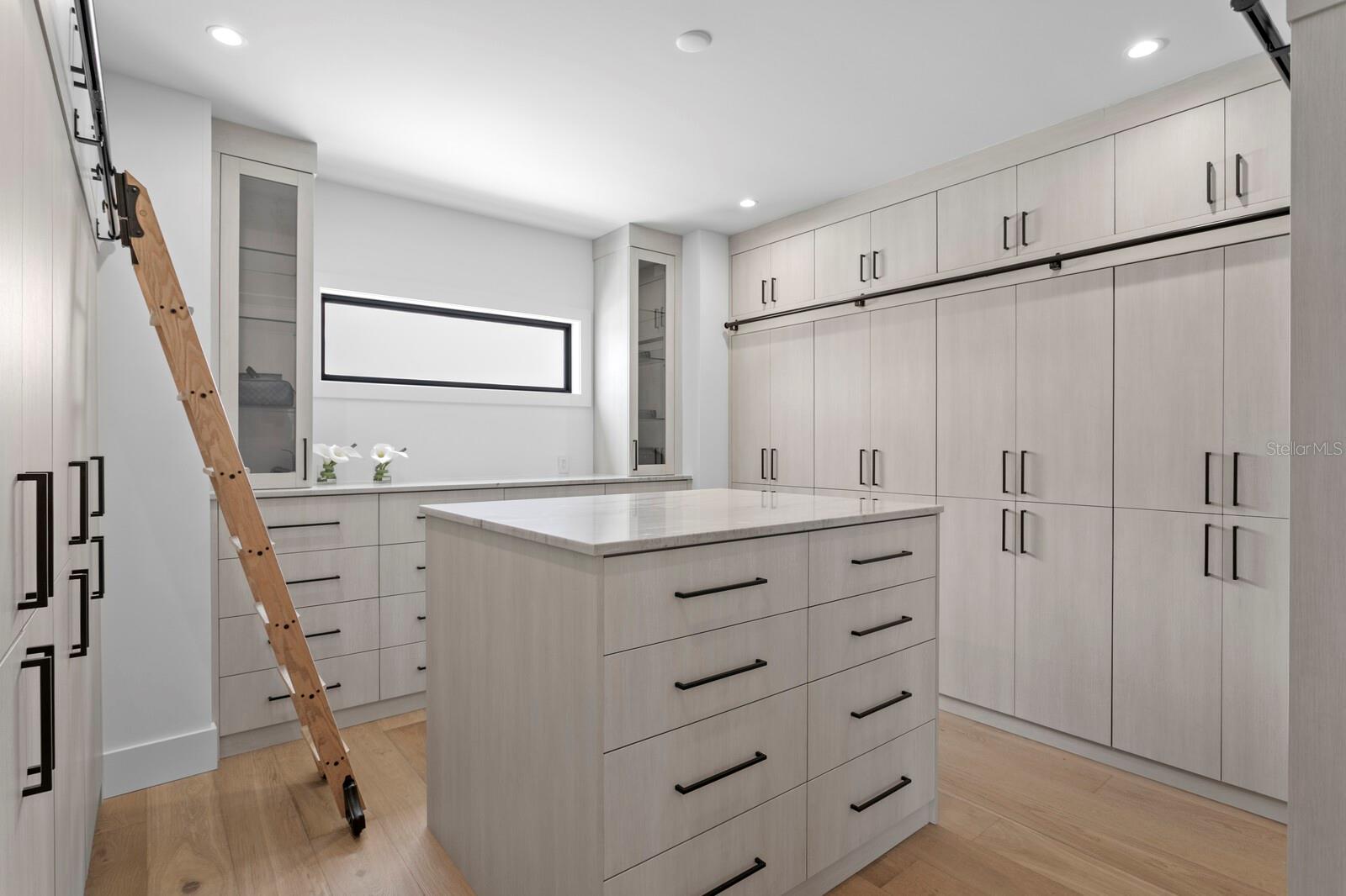 TB8422091 Property Photo