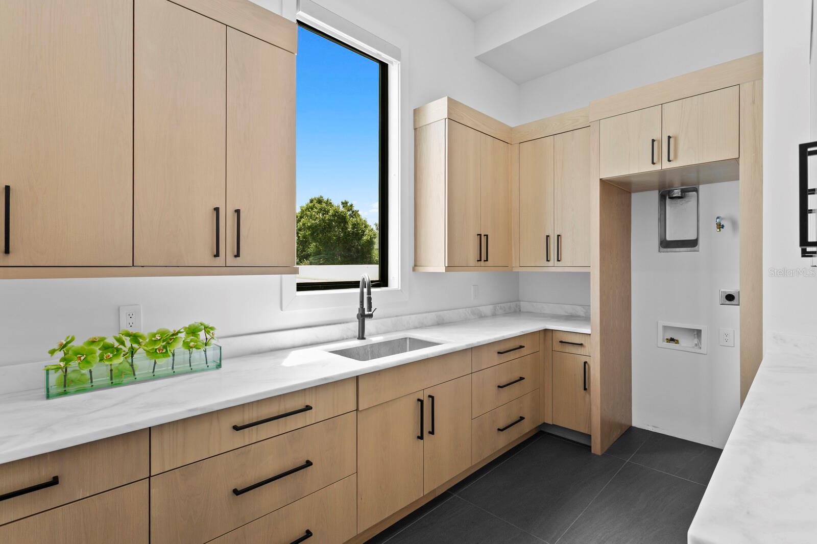 TB8422091 Property Photo