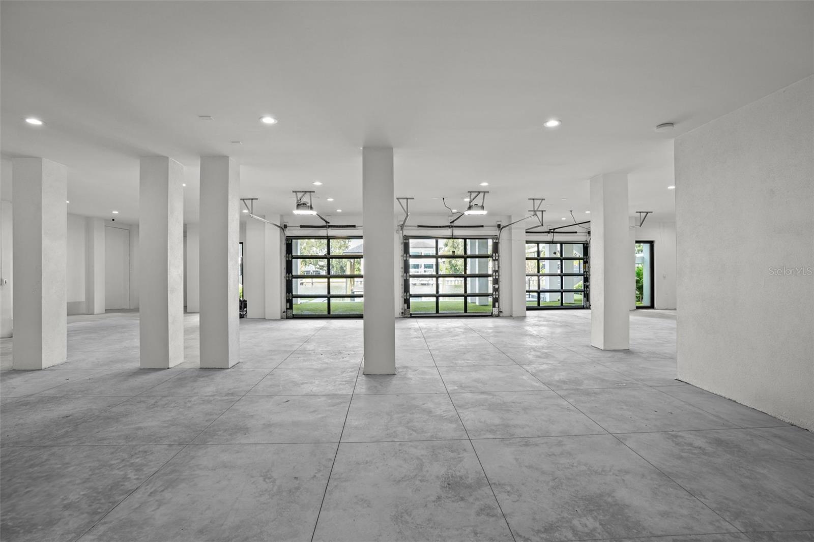 TB8422091 Property Photo