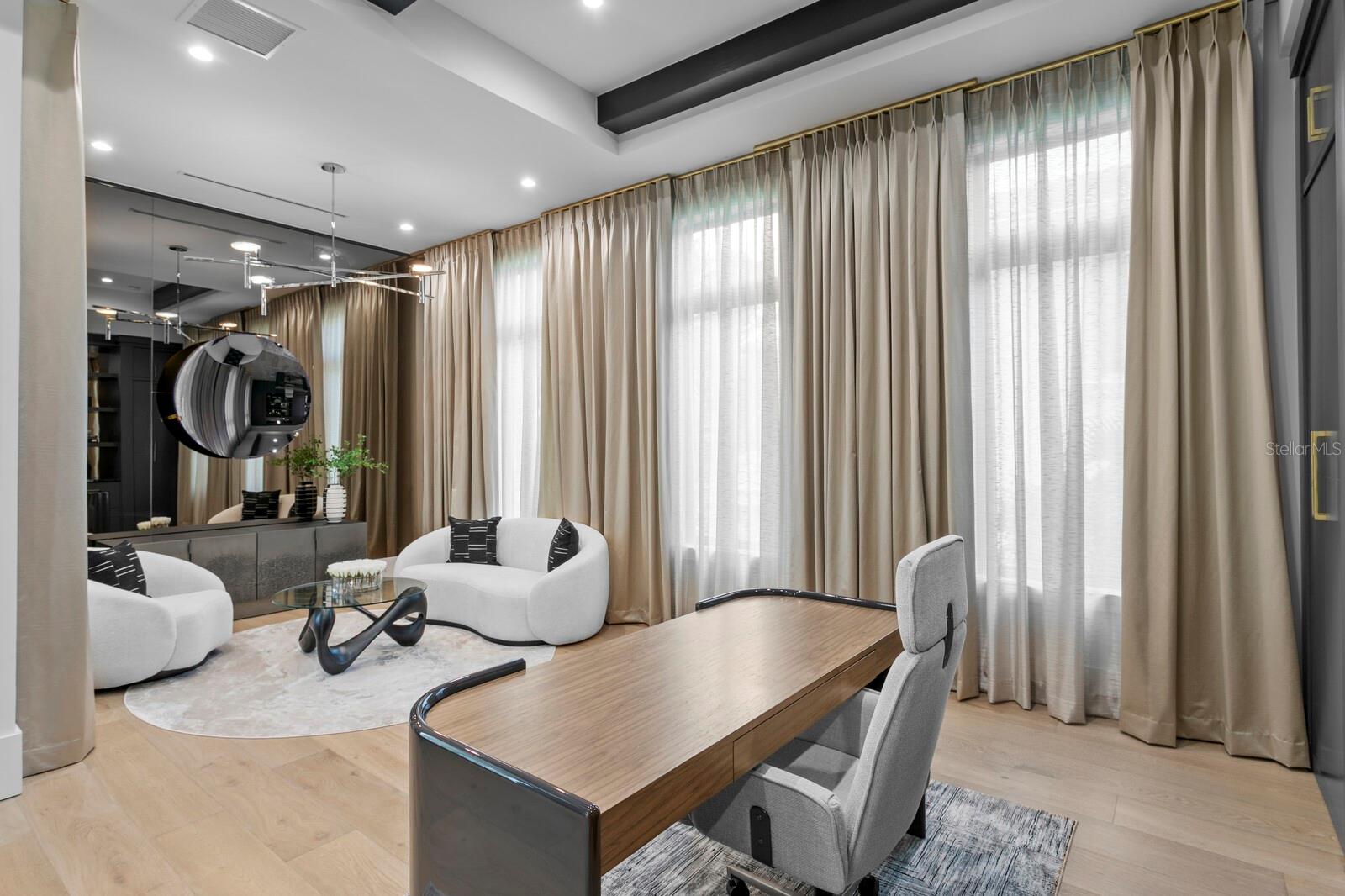 TB8422091 Property Photo