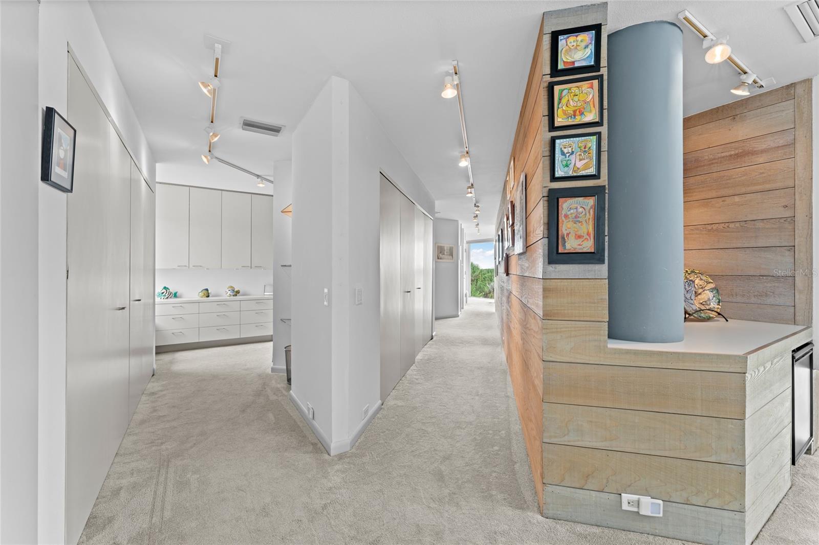 TB8422194 Property Photo