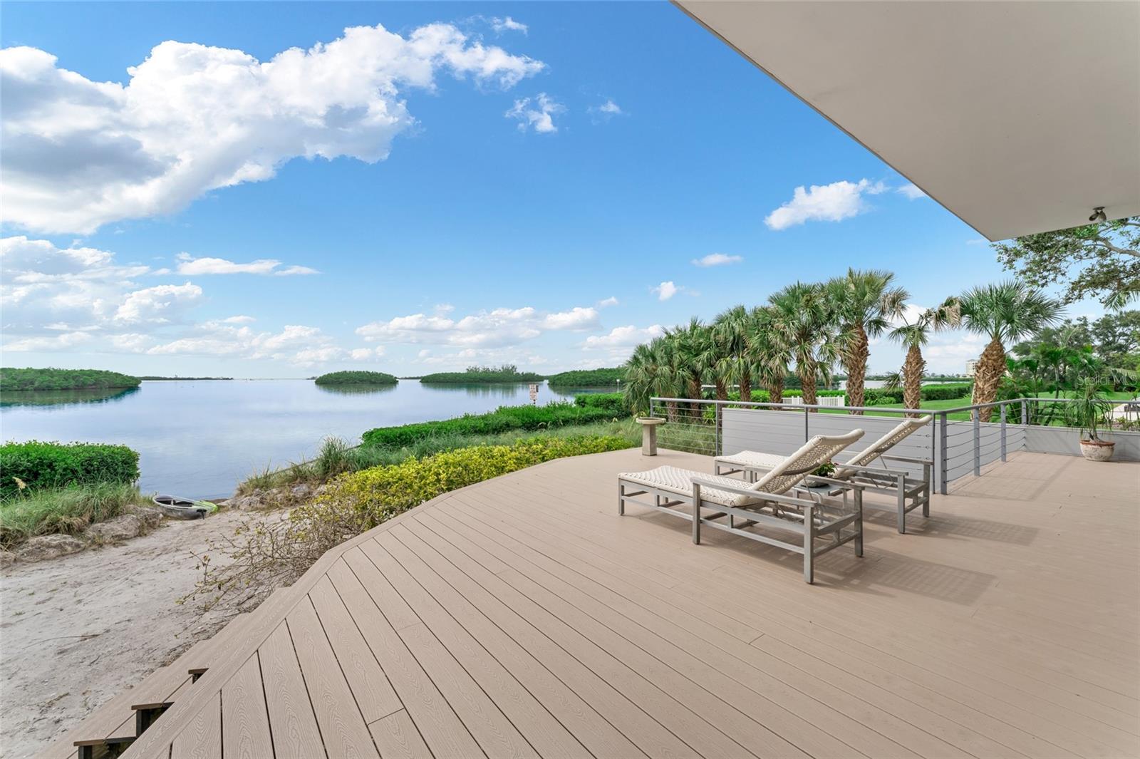 TB8422194 Property Photo