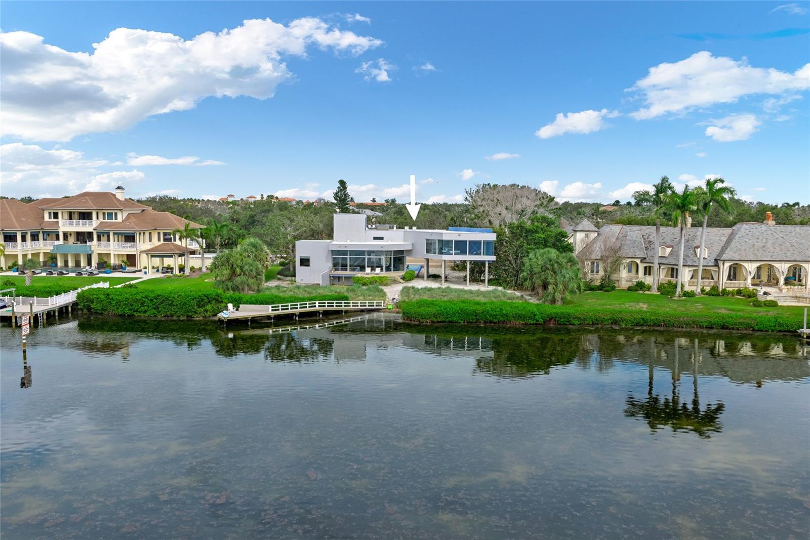 TB8422194 Property Photo