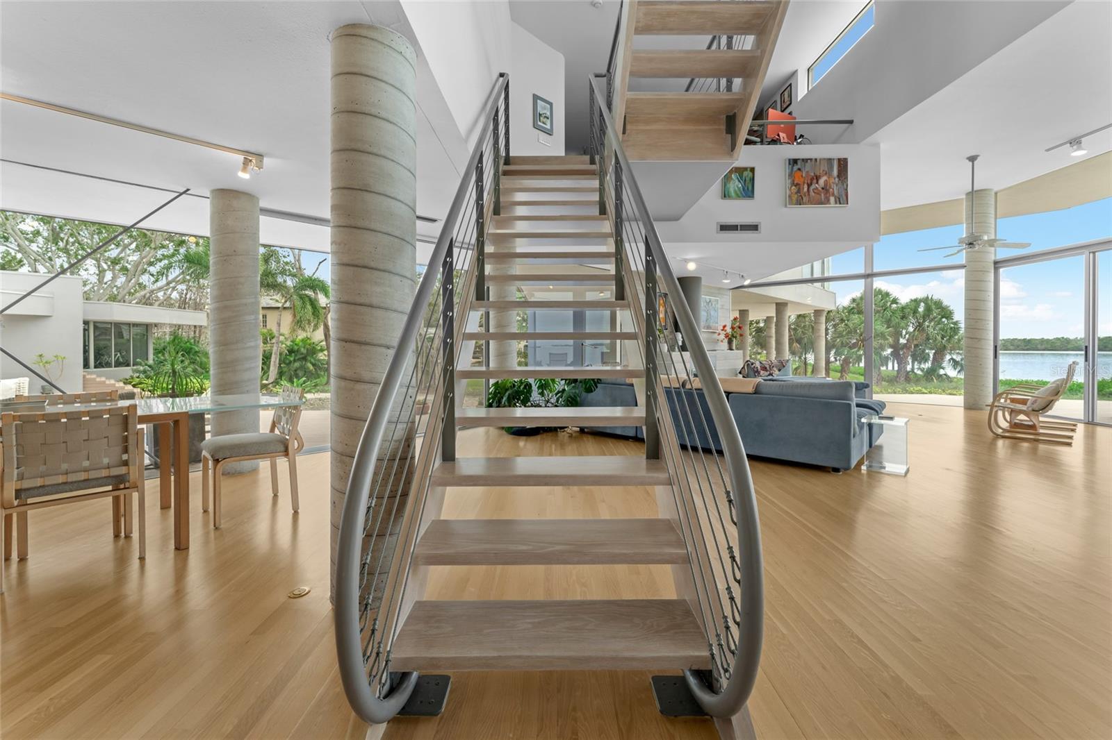 TB8422194 Property Photo