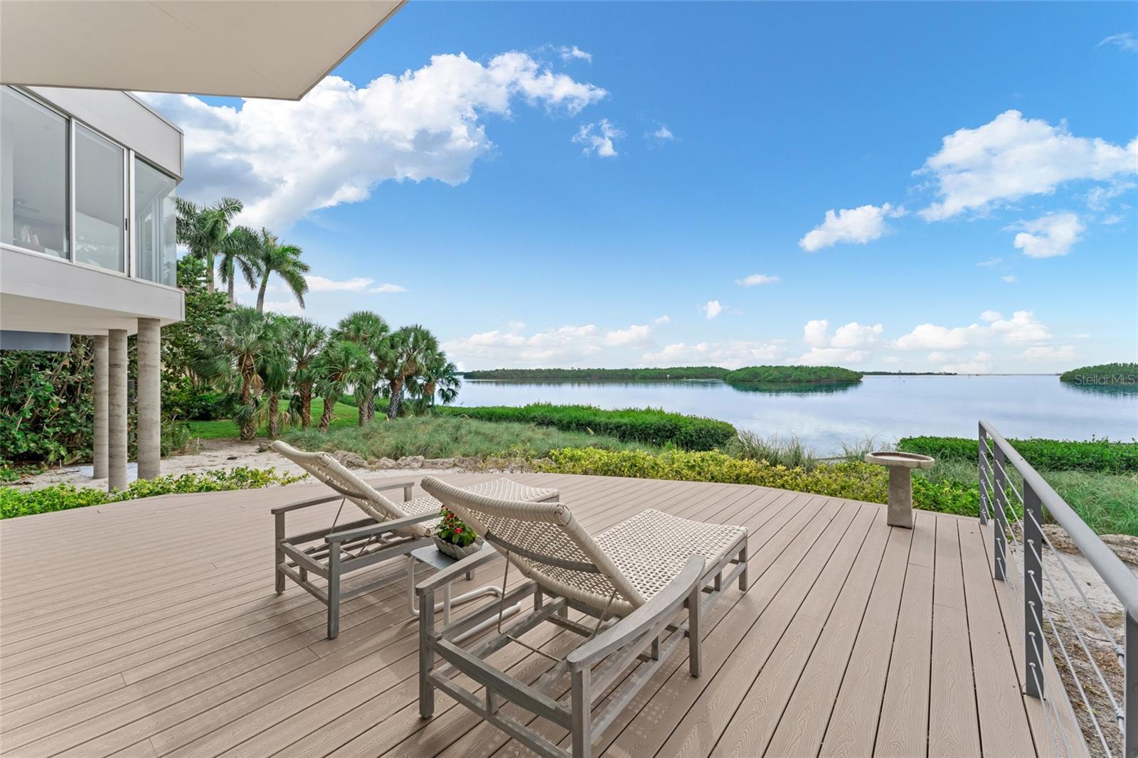 TB8422194 Property Photo