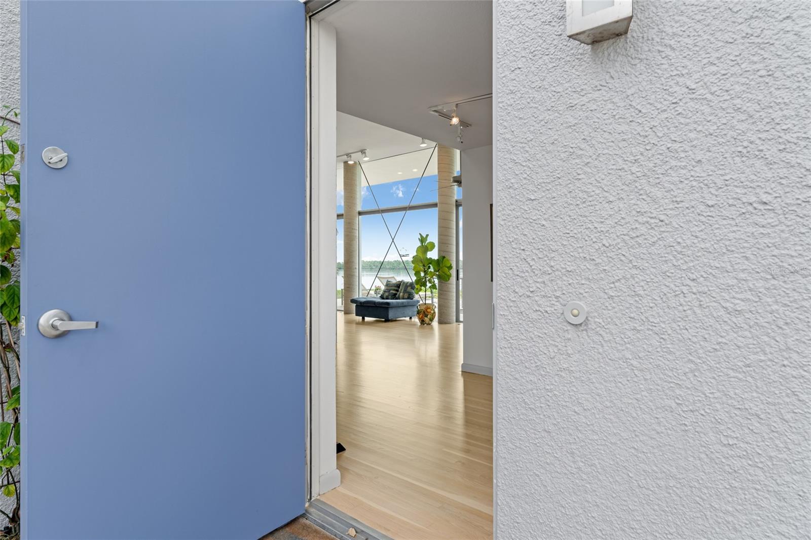 TB8422194 Property Photo